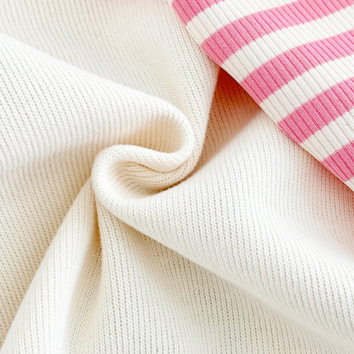 Cozy Two-Piece Outfit Set – Soft Top & Matching Bottoms