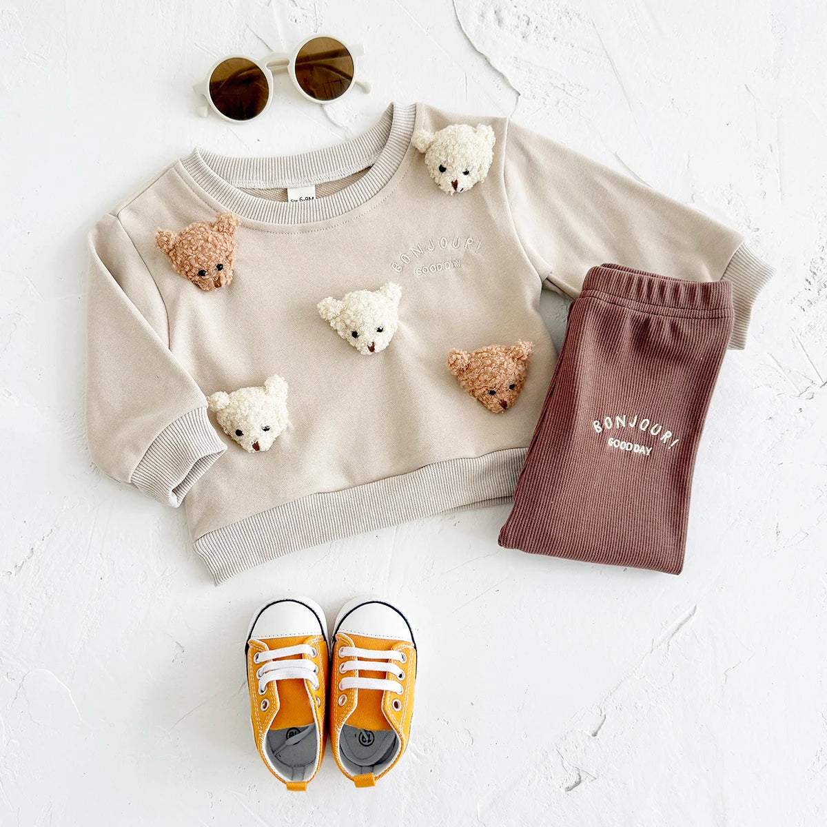 Cozy Two-Piece Outfit Set – Soft Top & Matching Bottoms