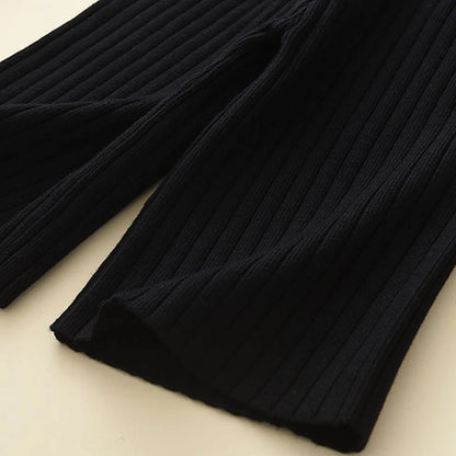 Cardigan With Black Bow Patterns And Black Pants Set