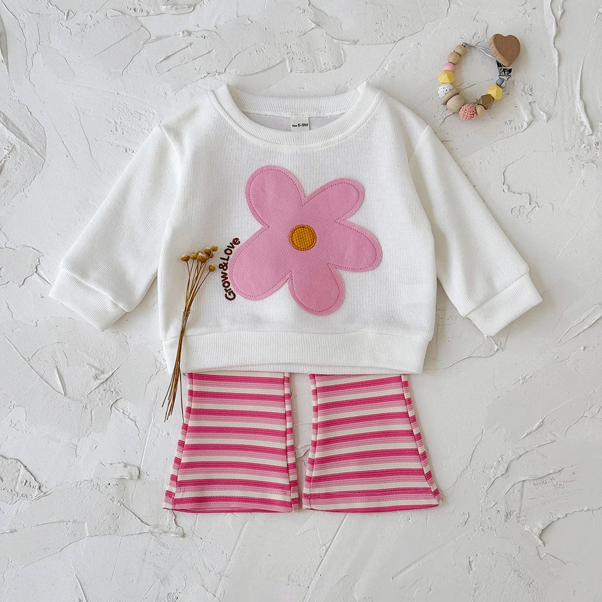 Cozy Two-Piece Outfit Set – Soft Top & Matching Bottoms