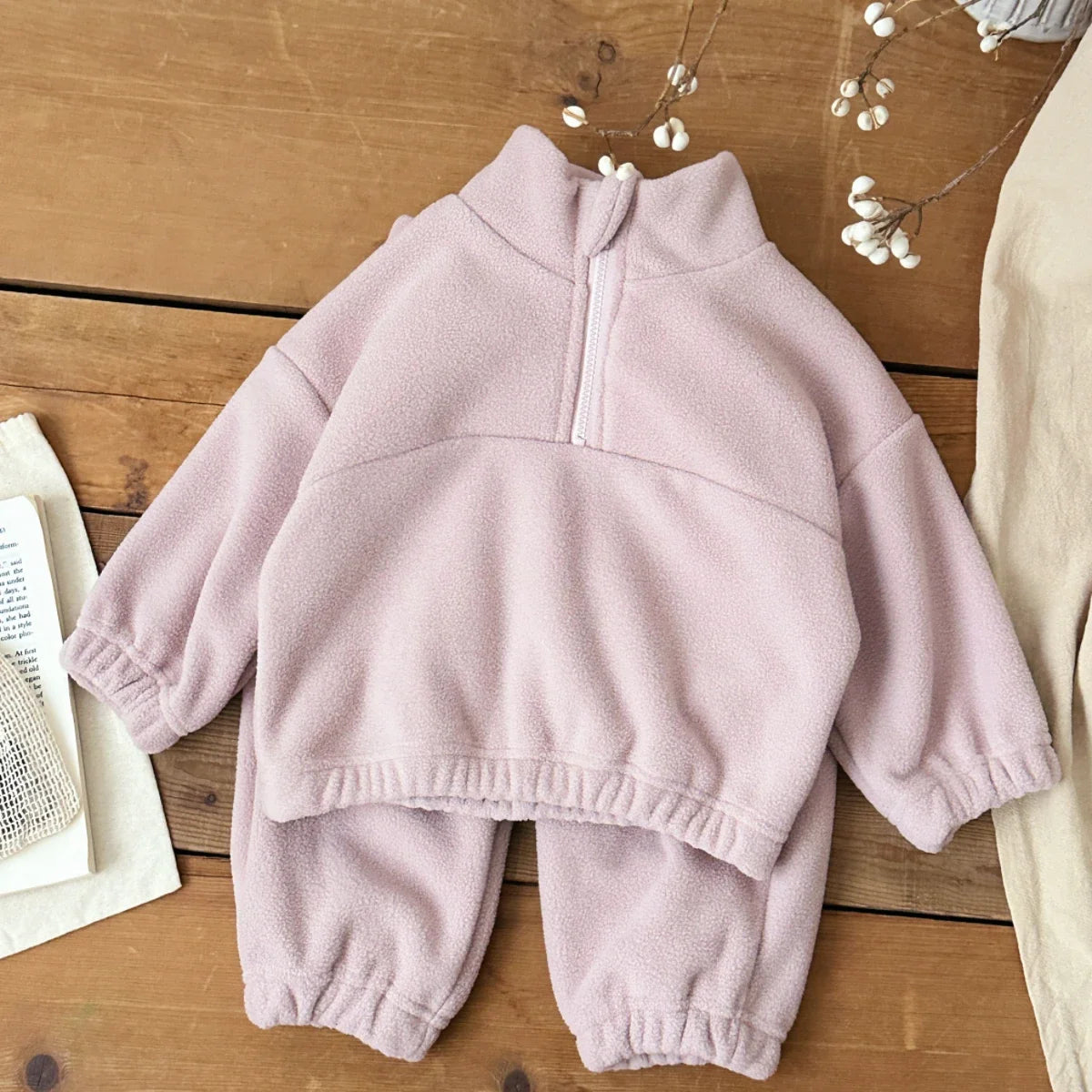 Cozy Two-Piece Outfit Set – Soft Top & Matching Bottoms