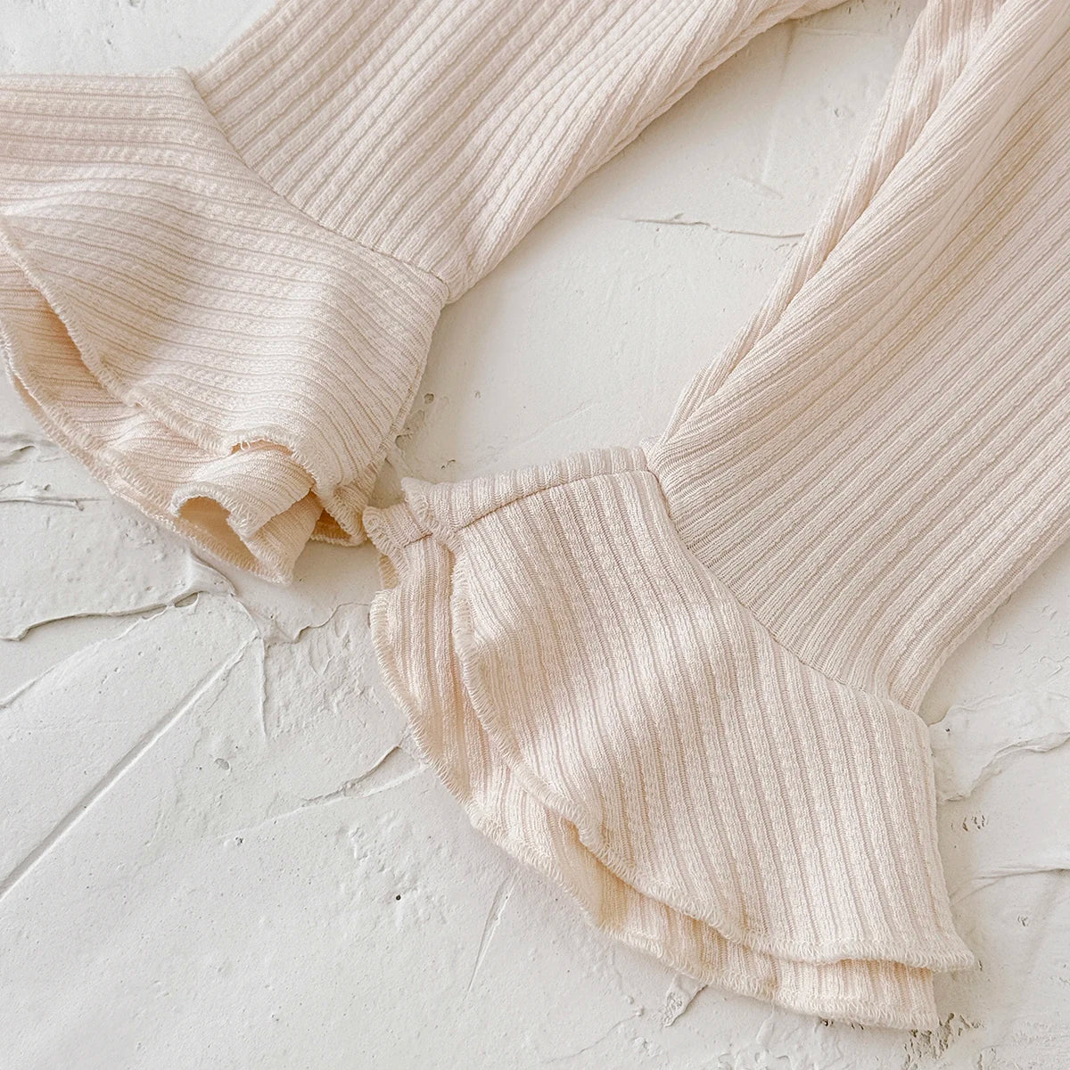 Cozy Two-Piece Outfit Set – Soft Top & Matching Bottoms