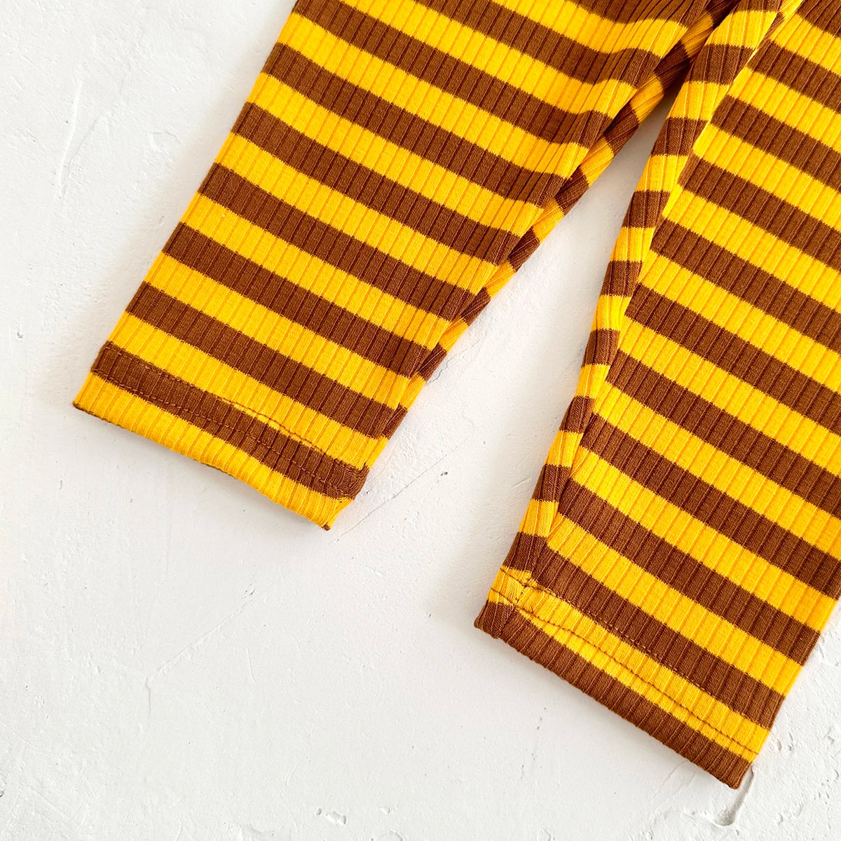 Cozy Two-Piece Outfit Set – Soft Top & Matching Bottoms