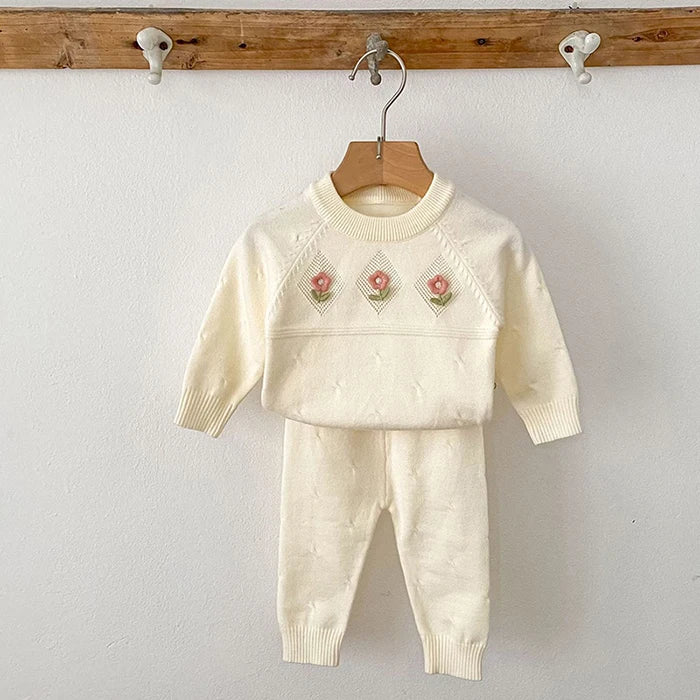 Cozy Two-Piece Outfit Set – Soft Top & Matching Bottoms