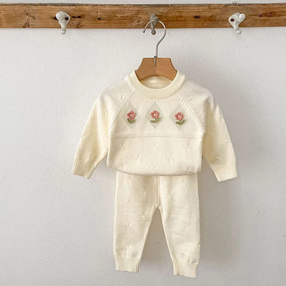 Cozy Two-Piece Outfit Set – Soft Top & Matching Bottoms