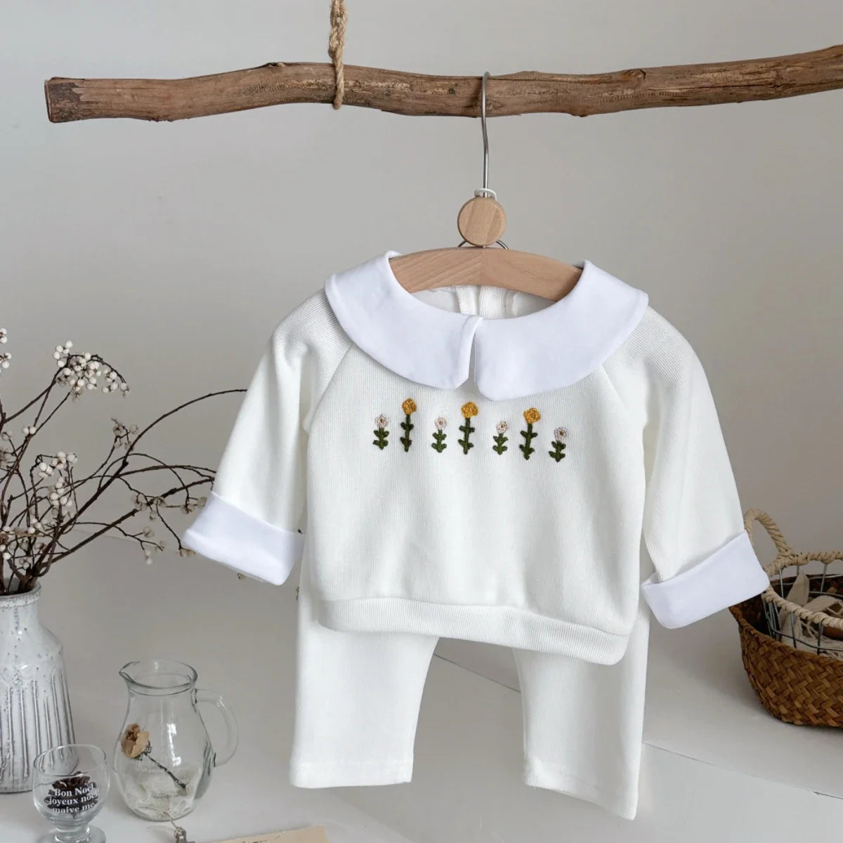 Cozy Two-Piece Outfit Set – Soft Top & Matching Bottoms