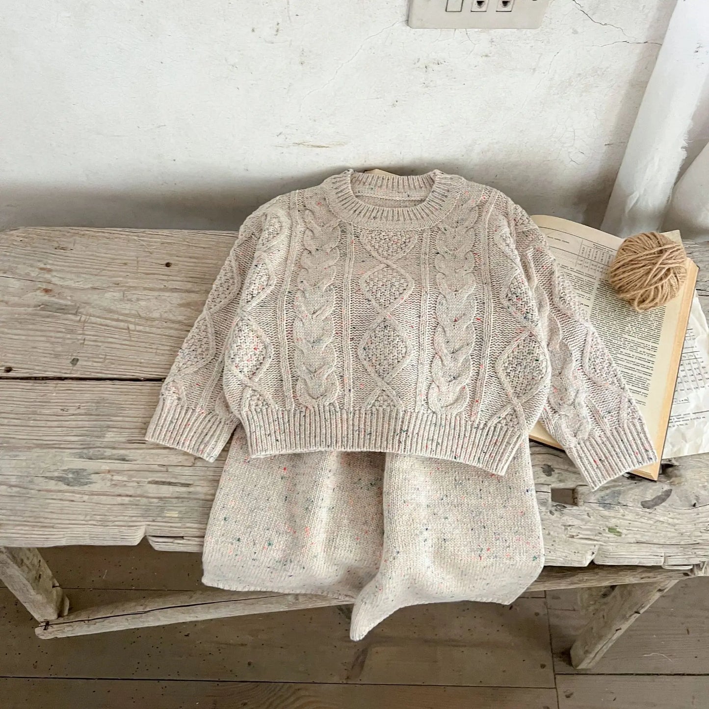 Cozy Two-Piece Outfit Set – Soft Top & Matching Bottoms