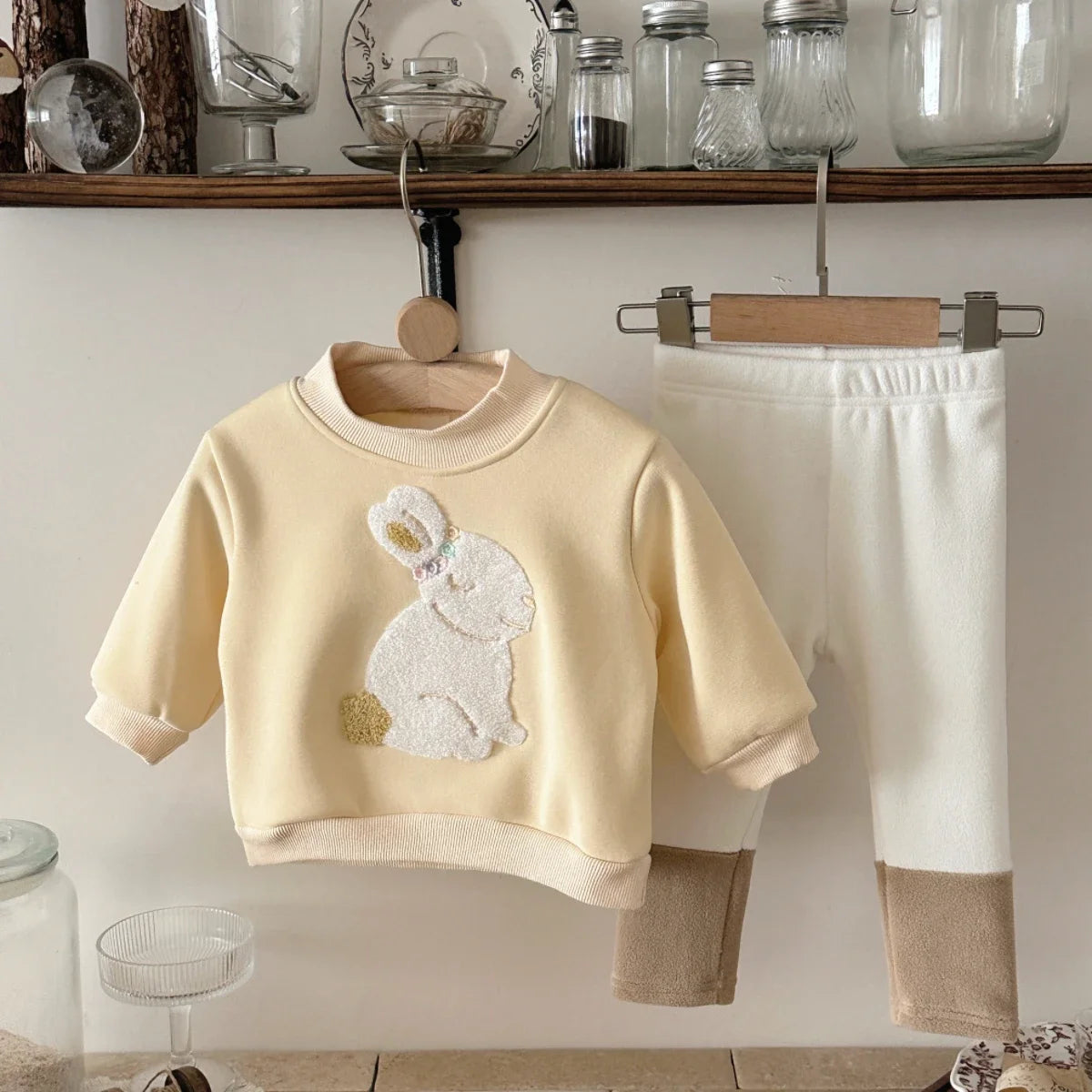 Cozy Two-Piece Outfit Set – Soft Top & Matching Bottoms