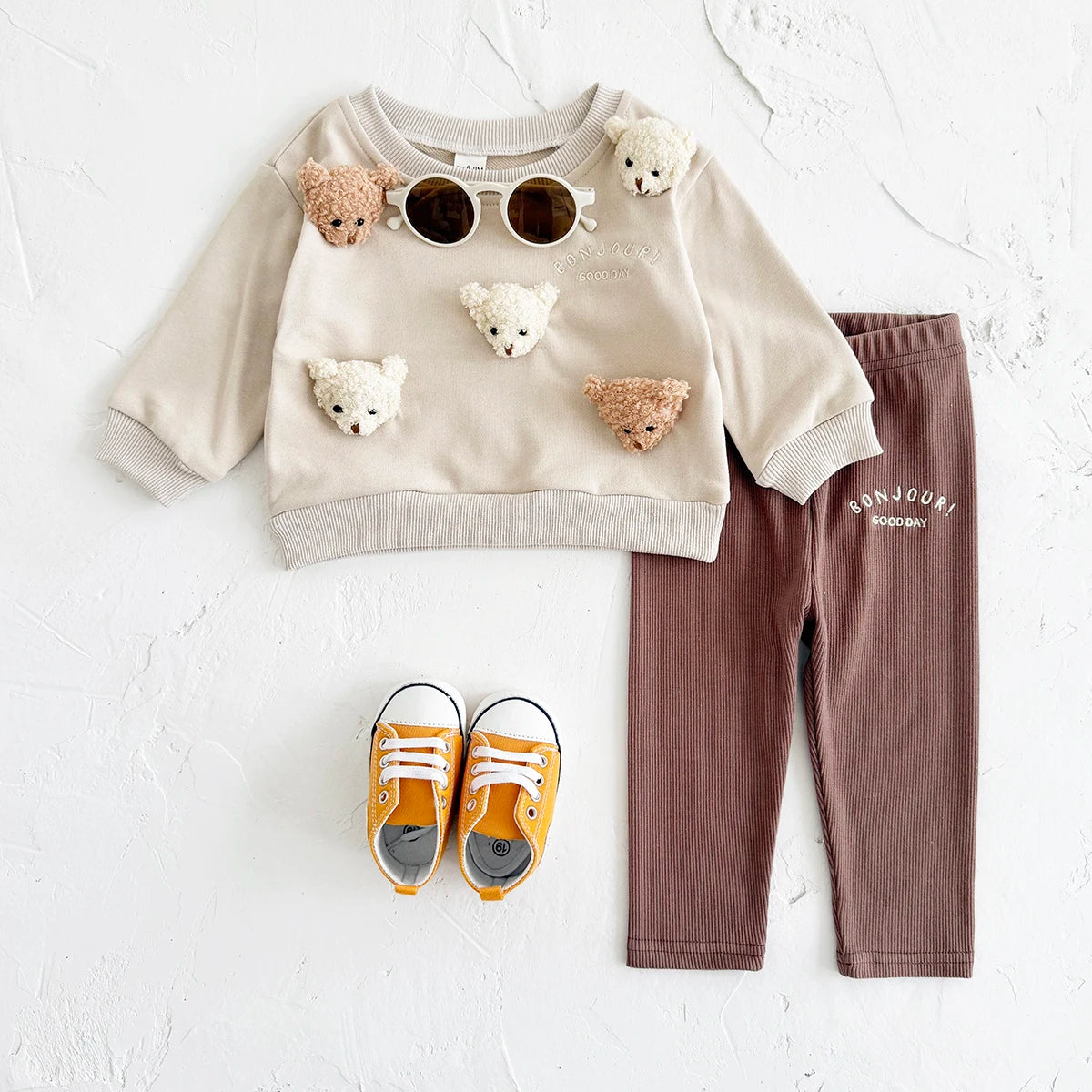 Cozy Two-Piece Outfit Set – Soft Top & Matching Bottoms