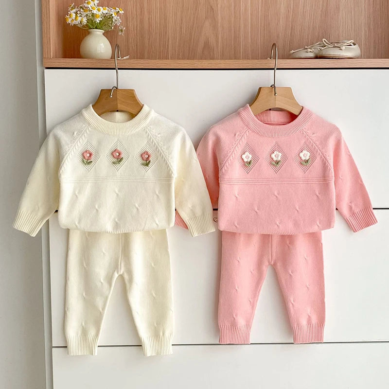 Cozy Two-Piece Outfit Set – Soft Top & Matching Bottoms