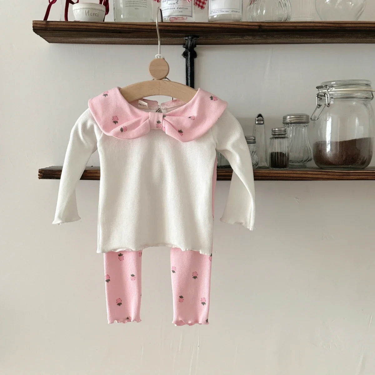 Cozy Two-Piece Outfit Set – Soft Top & Matching Bottoms