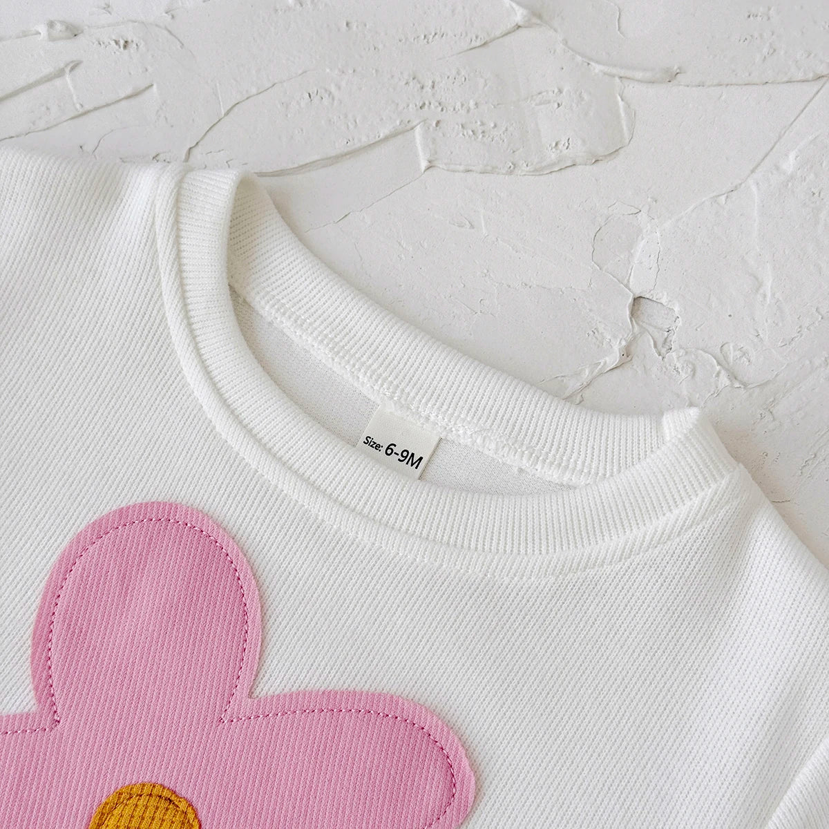 Cozy Two-Piece Outfit Set – Soft Top & Matching Bottoms