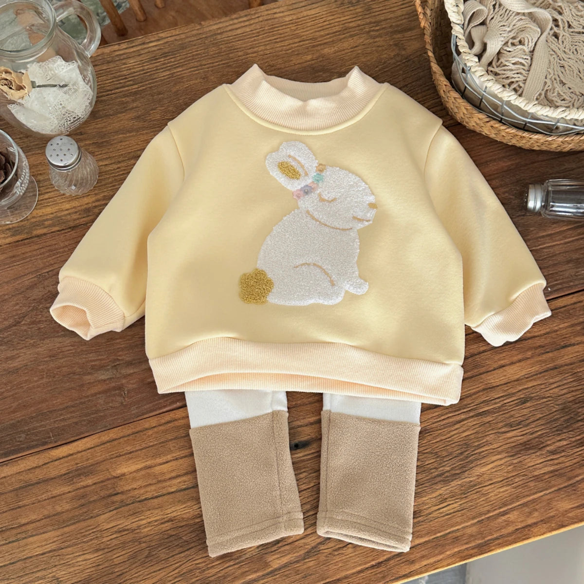 Cozy Two-Piece Outfit Set – Soft Top & Matching Bottoms