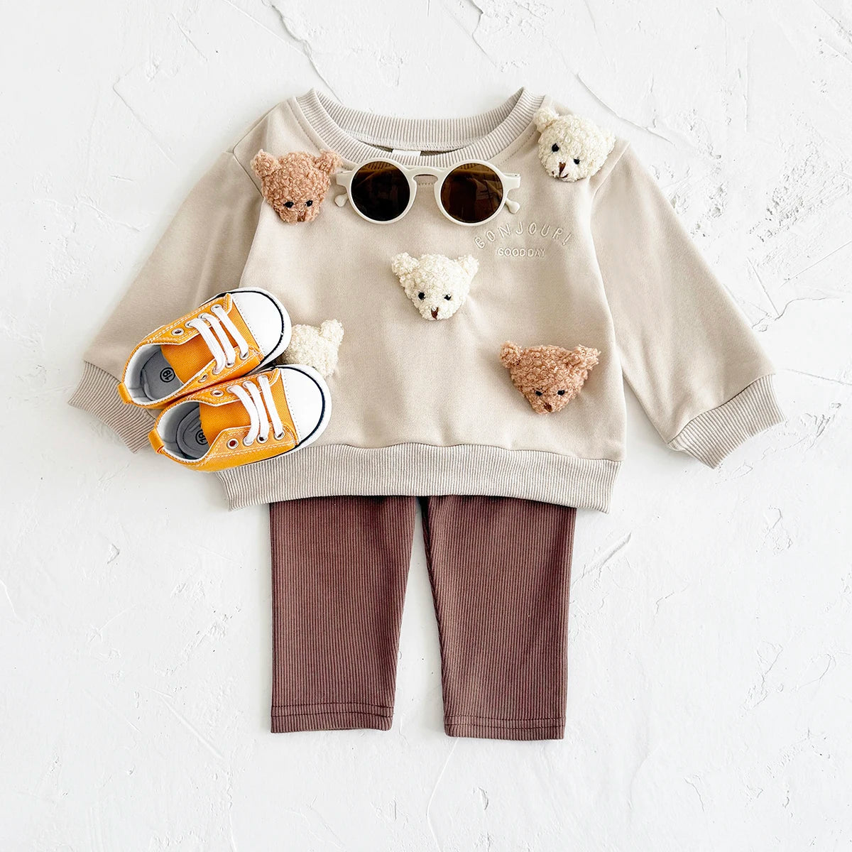 Cozy Two-Piece Outfit Set – Soft Top & Matching Bottoms