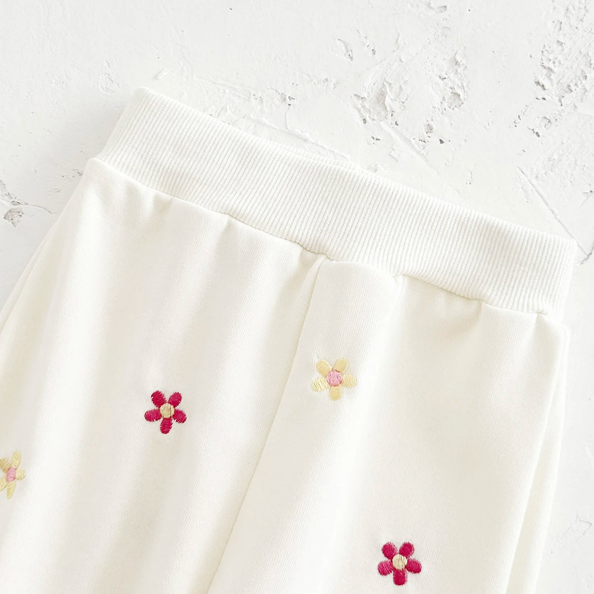 Children's Cozy Two - Piece Outfit Set – Soft Top & Matching Bottoms - Ewapi